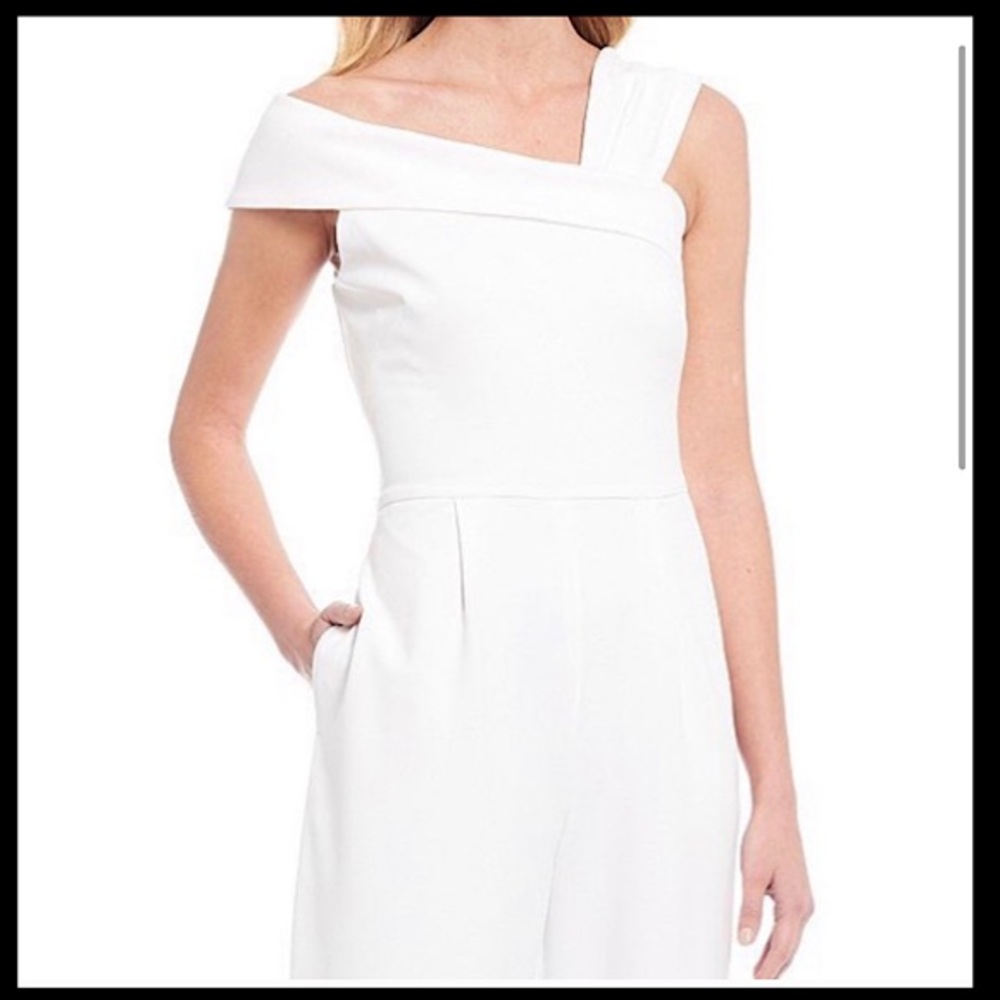 Vince Camuto White Asymmetrical Jumpsuit, NWT Sz 6